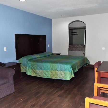 Luxury Inn Channelview Exterior photo